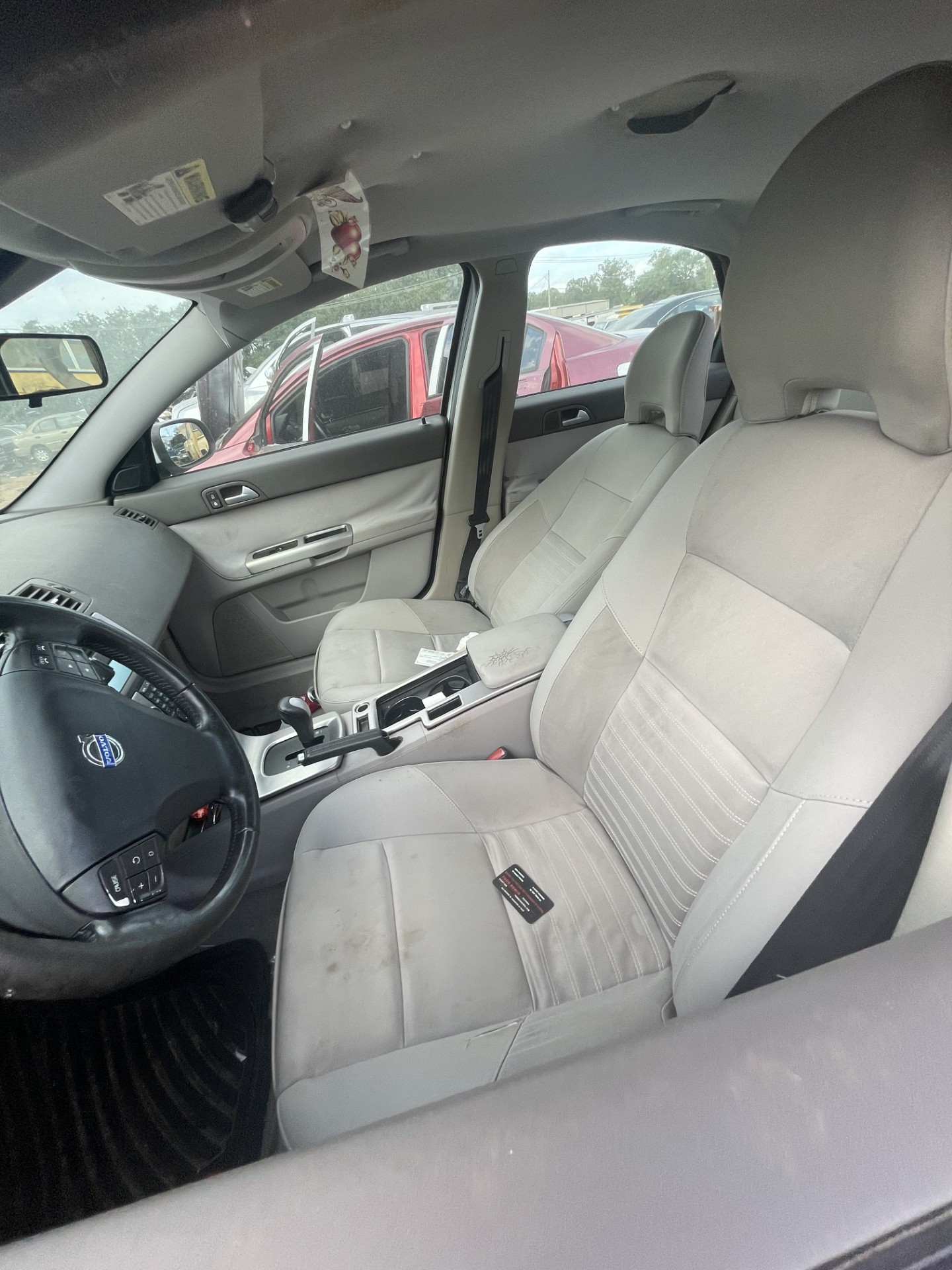 2010 VOLVO S40